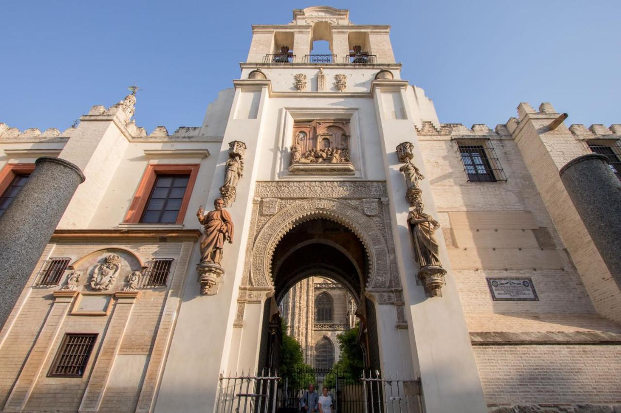 Froilan City Walls By Valcambre Apartment Seville Exterior photo