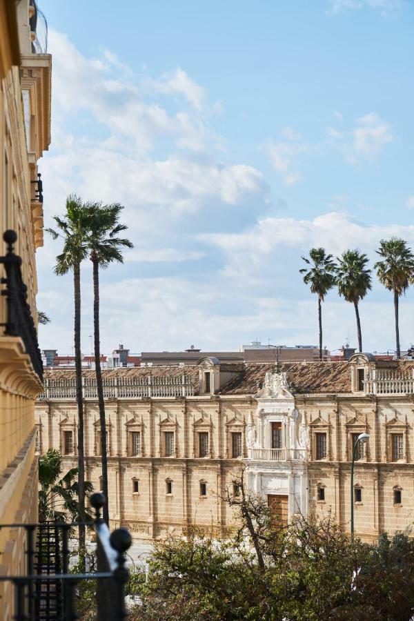 Froilan City Walls By Valcambre Apartment Seville Exterior photo