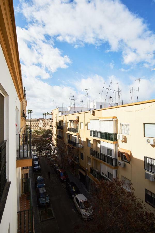 Froilan City Walls By Valcambre Apartment Seville Exterior photo